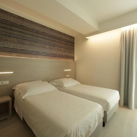 Hotel San Marco ペスキエーラ・デル・ガルダ エクステリア 写真