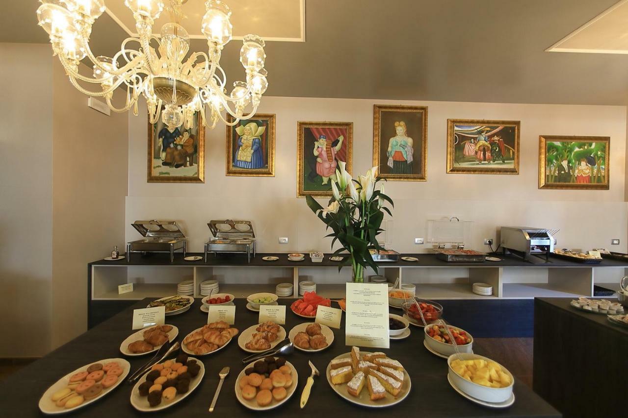 Hotel San Marco ペスキエーラ・デル・ガルダ エクステリア 写真